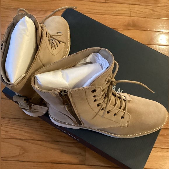 NWT COLE HAAN WATERPROOF SUEDE BOOTIE - Picture 7 of 16